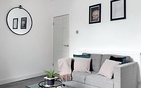 Cosy Home In Manchester